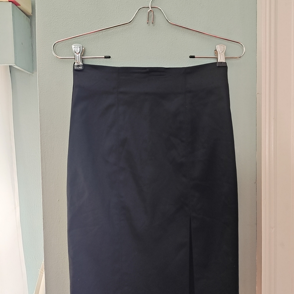Bebe brand sz 0/xs, New wo tags, Sexy pencil satin material skirt
